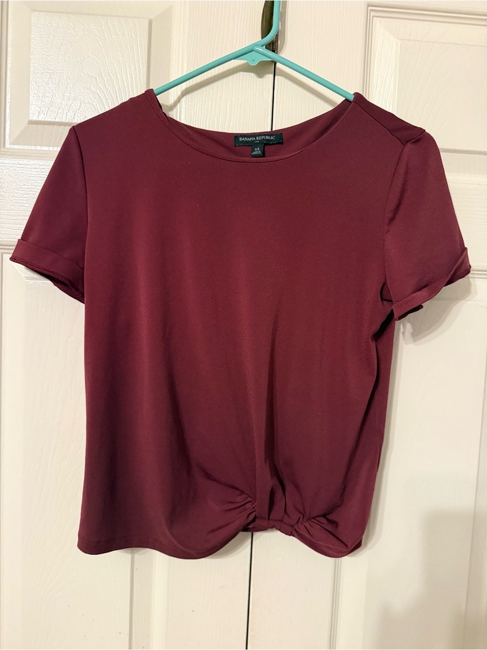 Banana Republic Women's Burgundy Short Sleeve Knot Front Tee